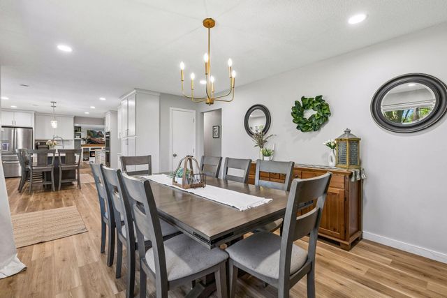 1105 Lakeview Drive, Burnsville, MN 55337