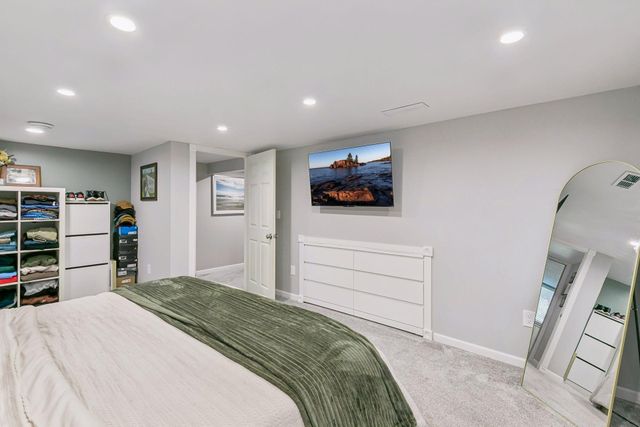 1105 Lakeview Drive, Burnsville, MN 55337
