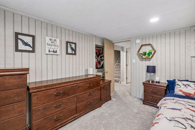 1105 Lakeview Drive, Burnsville, MN 55337
