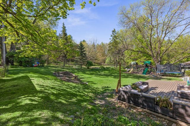 1105 Lakeview Drive, Burnsville, MN 55337