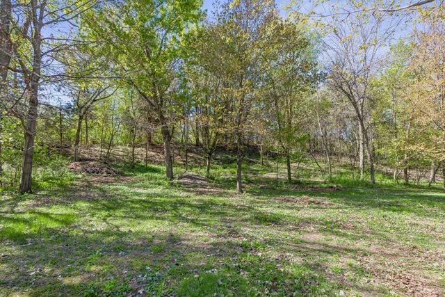 1105 Lakeview Drive, Burnsville, MN 55337