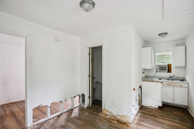 242 Bishop, Livingston, TX 77351