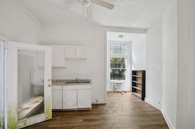 242 Bishop, Livingston, TX 77351