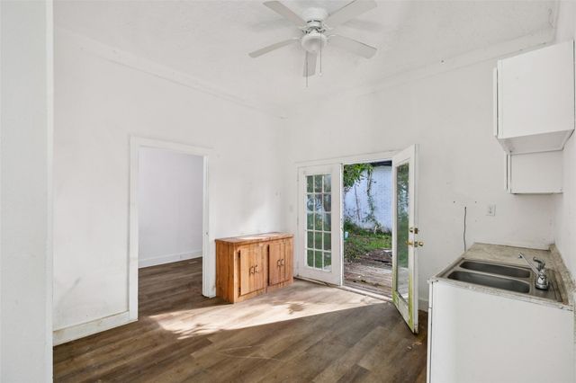 242 Bishop, Livingston, TX 77351