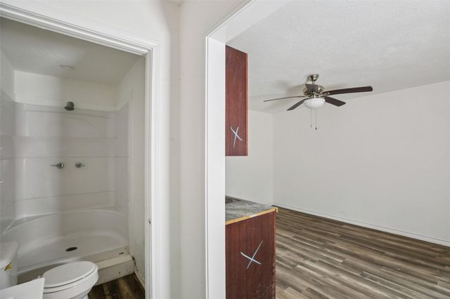 242 Bishop, Livingston, TX 77351