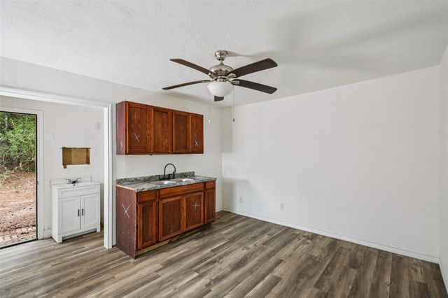 242 Bishop, Livingston, TX 77351