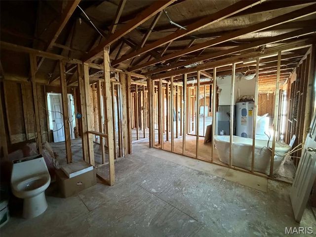 3495 Miles Station Road, Brighton, IL 62012