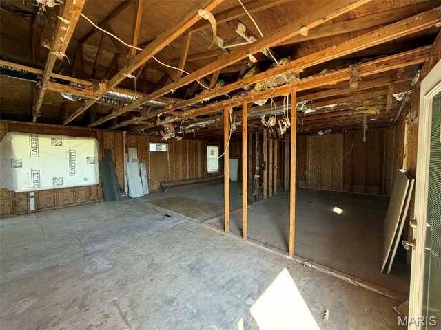 3495 Miles Station Road, Brighton, IL 62012