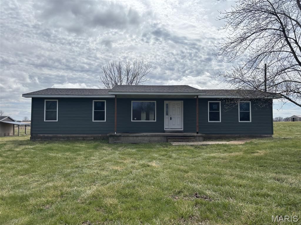 3495 Miles Station Road, Brighton, IL 62012