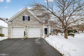 28 CONEFLOWER LN, West Windsor, NJ 08550