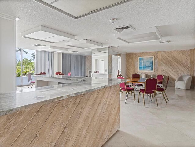 5600 N Flagler Drive 1501, West Palm Beach, FL 33407