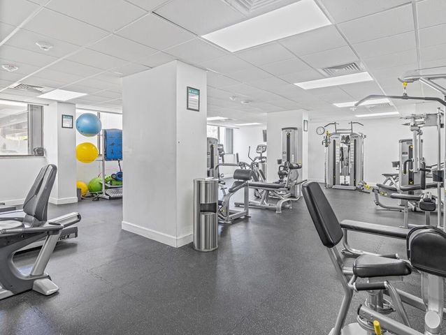 5600 N Flagler Drive 1501, West Palm Beach, FL 33407