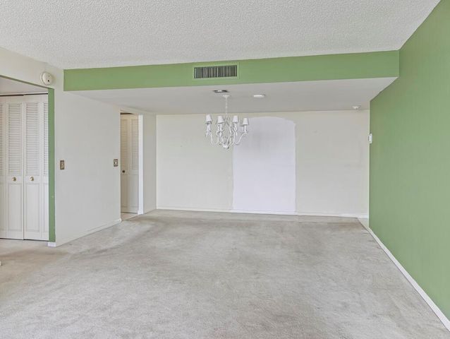 5600 N Flagler Drive 1501, West Palm Beach, FL 33407