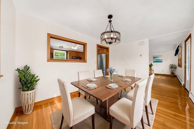 17 Dale Cir., Waltham, MA 02451