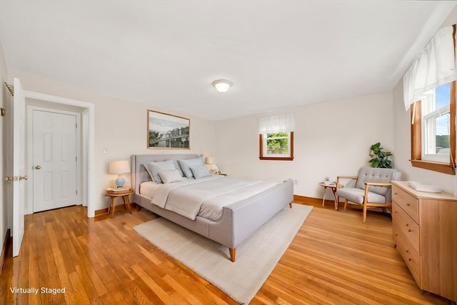 17 Dale Cir., Waltham, MA 02451