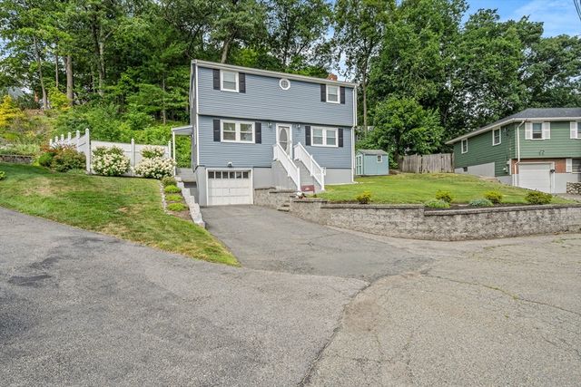 17 Dale Cir., Waltham, MA 02451