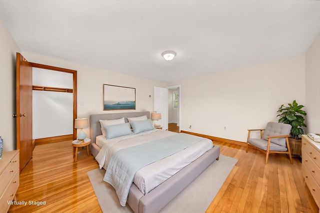 17 Dale Cir., Waltham, MA 02451