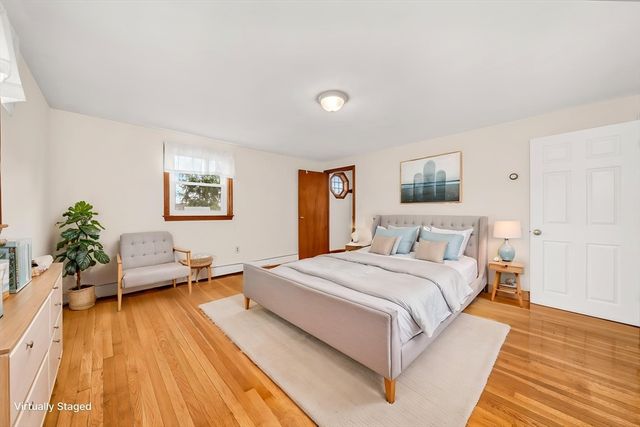17 Dale Cir., Waltham, MA 02451