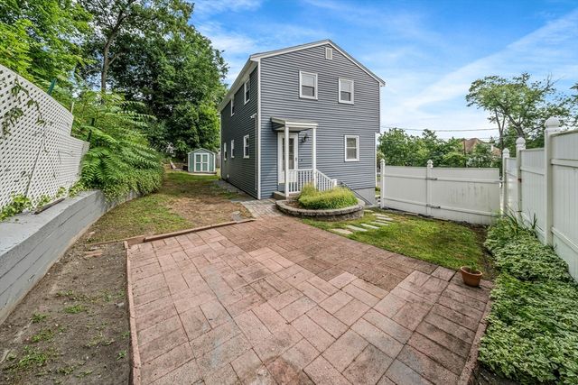 17 Dale Cir., Waltham, MA 02451