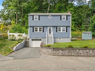 17 Dale Cir., Waltham, MA 02451
