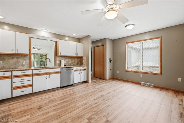 1453 Tripodi Circle C, Niles, OH 44446
