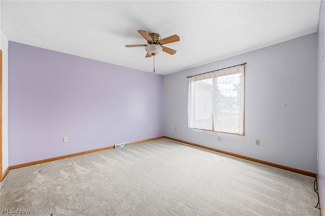 1453 Tripodi Circle C, Niles, OH 44446