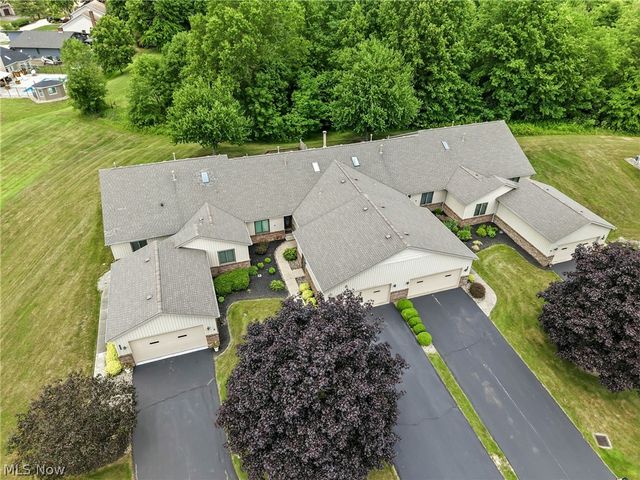 1453 Tripodi Circle C, Niles, OH 44446