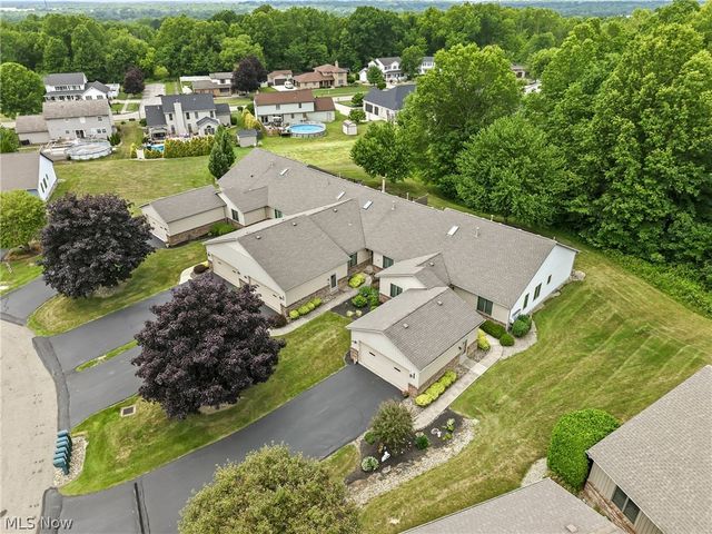 1453 Tripodi Circle C, Niles, OH 44446