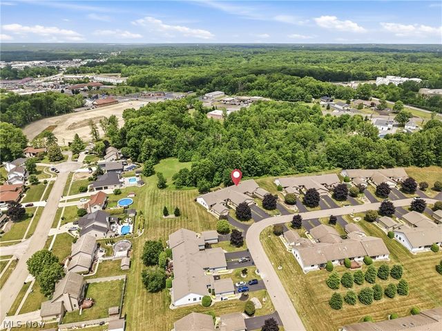 1453 Tripodi Circle C, Niles, OH 44446