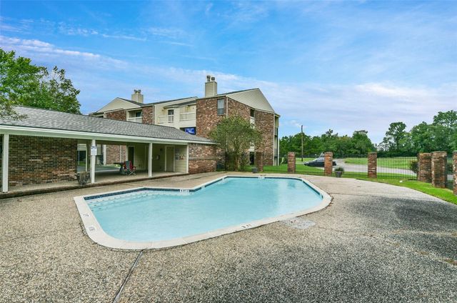 2501 Gulf Freeway 274, Dickinson, TX 77539