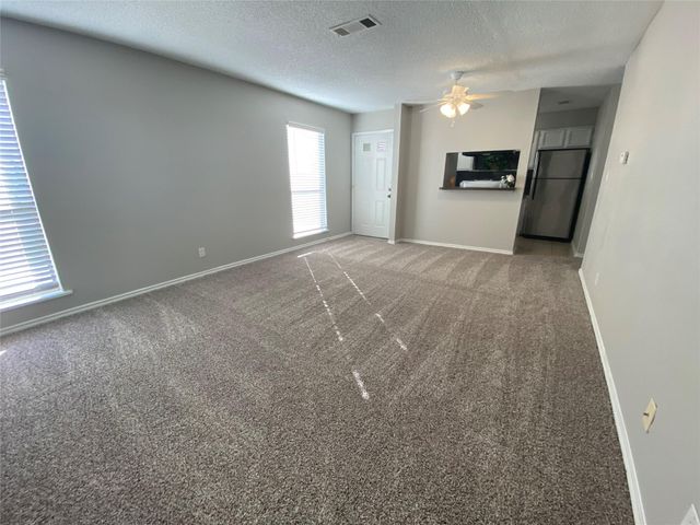 2501 Gulf Freeway 274, Dickinson, TX 77539