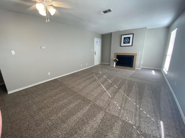 2501 Gulf Freeway 274, Dickinson, TX 77539