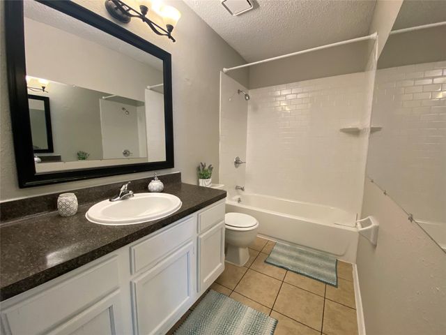 2501 Gulf Freeway 274, Dickinson, TX 77539