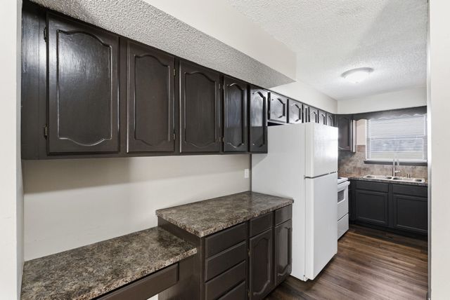 1842 S Silver St, Wichita, KS 67213