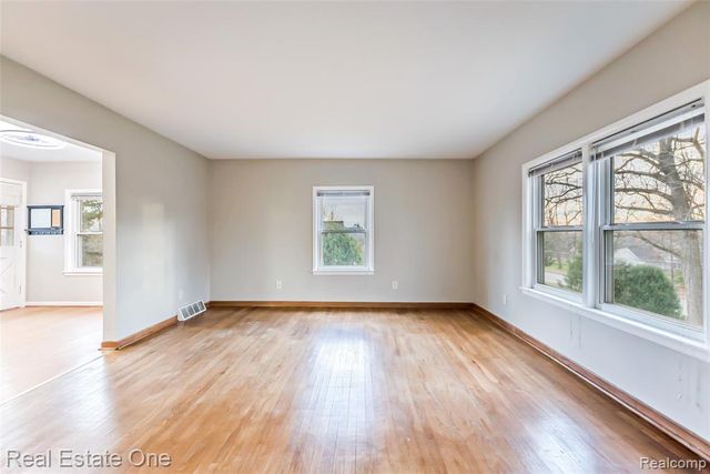 4141 Van Amberg Road, Brighton, MI 48114