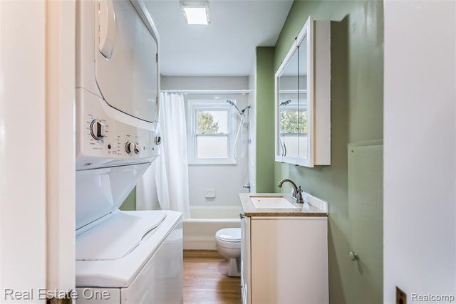 4141 Van Amberg Road, Brighton, MI 48114