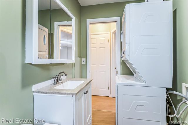 4141 Van Amberg Road, Brighton, MI 48114