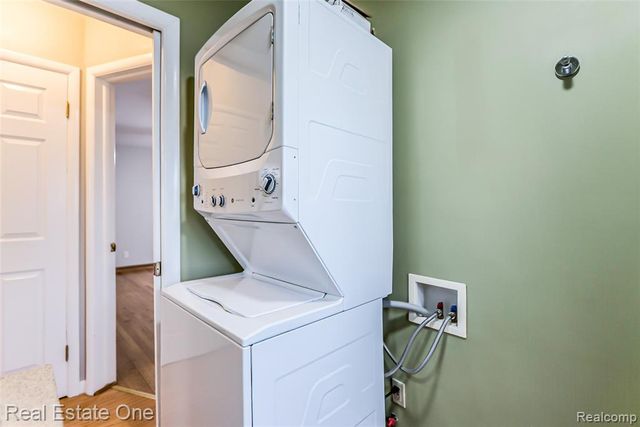 4141 Van Amberg Road, Brighton, MI 48114