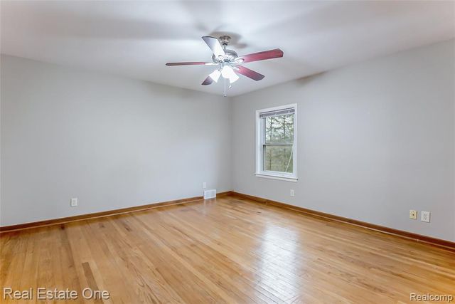 4141 Van Amberg Road, Brighton, MI 48114