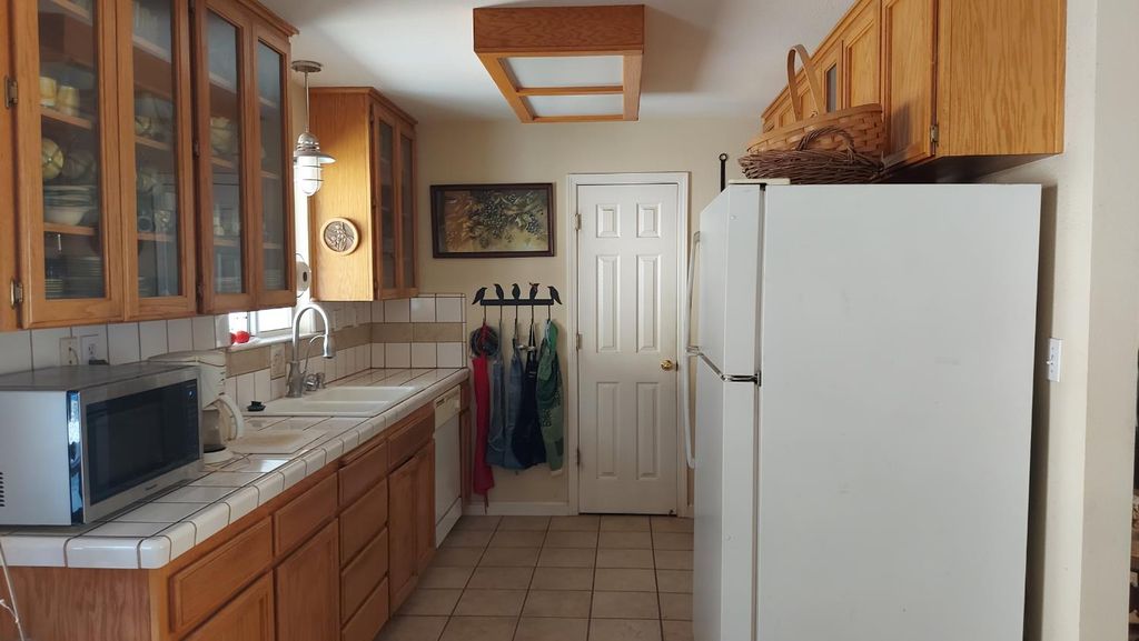 Image 16 of property listing at 49610 House Ranch Road, O Neals, CA 93645