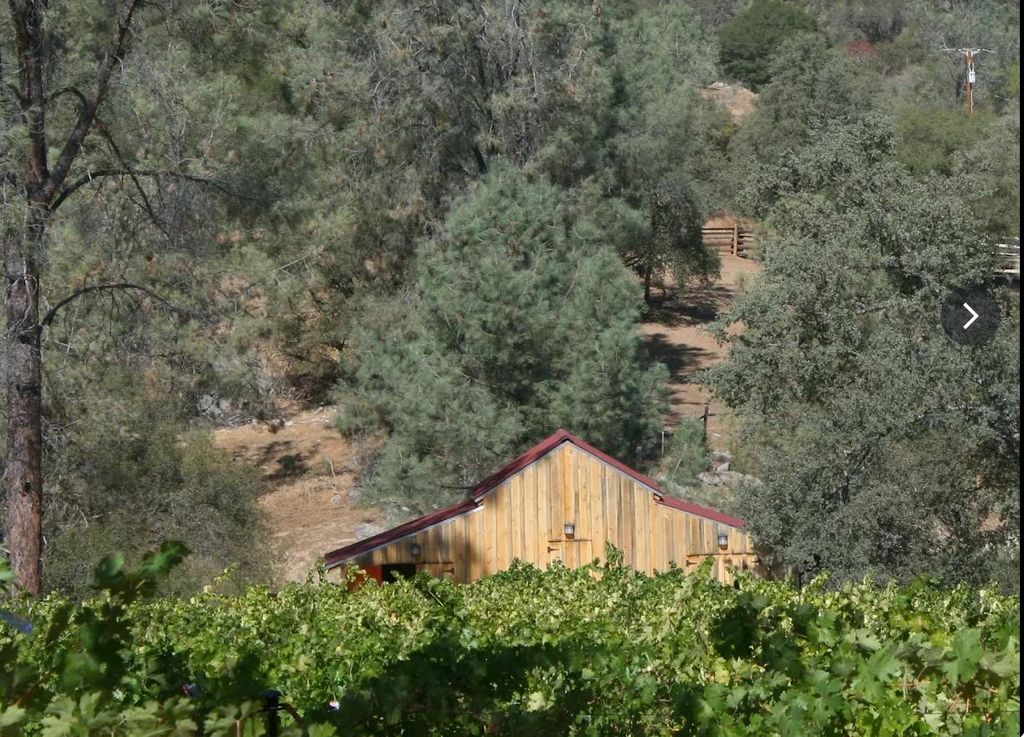 Image 3 of property listing at 49610 House Ranch Road, O Neals, CA 93645