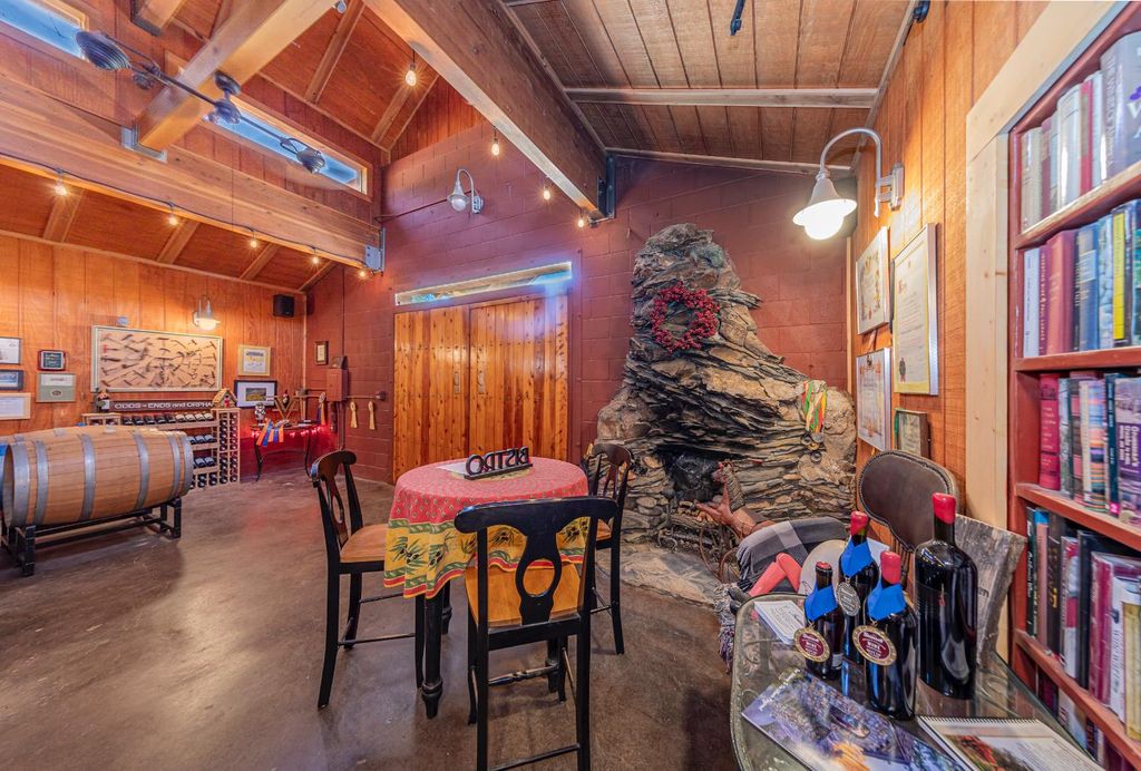 Image 7 of property listing at 49610 House Ranch Road, O Neals, CA 93645