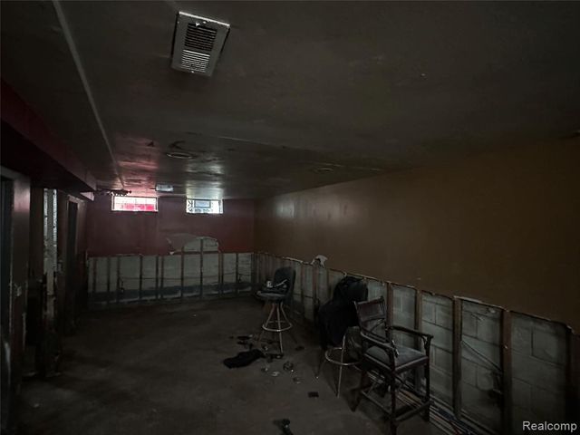 19131 Stansbury Street, Detroit, MI 48235