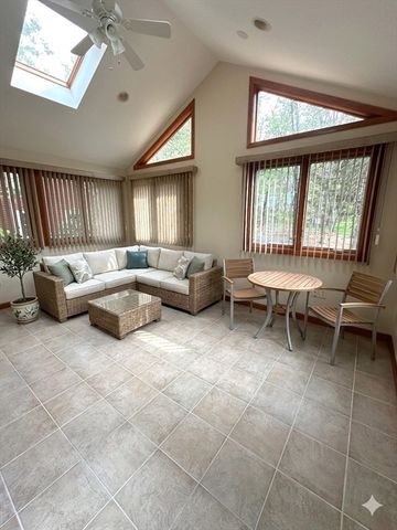 251 Cox St, Hudson, MA 01749
