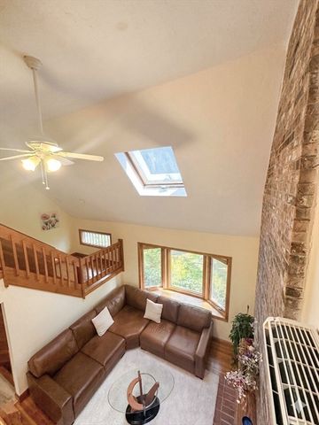 251 Cox St, Hudson, MA 01749