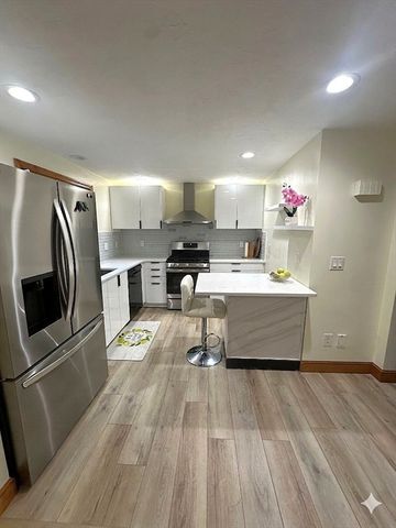 251 Cox St, Hudson, MA 01749