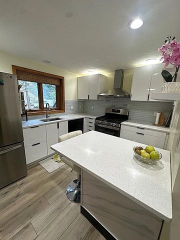 251 Cox St, Hudson, MA 01749