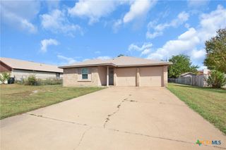 1904 Robert E Lee Drive, Killeen, TX 76543