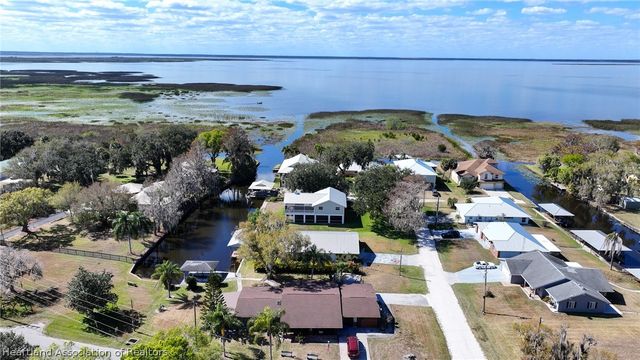 237 Wild Duck Point, Lorida, FL 33857