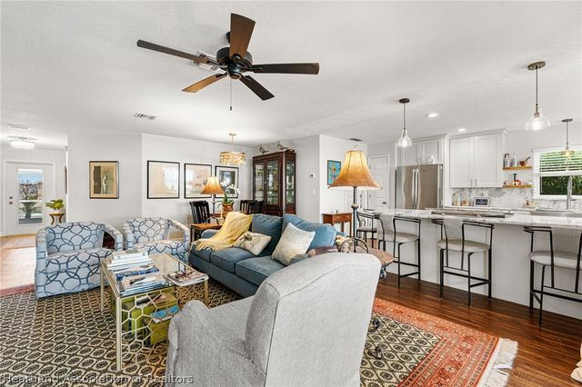 237 Wild Duck Point, Lorida, FL 33857